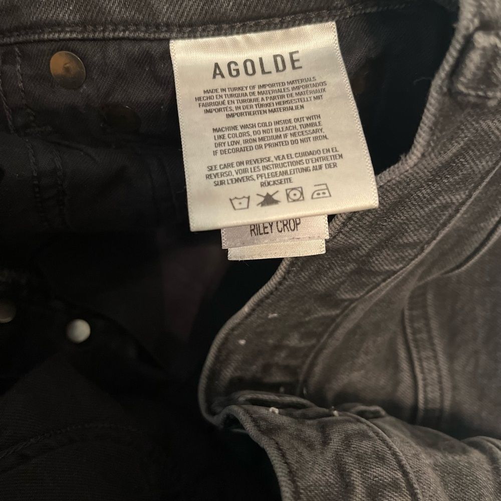Agolde Riley Cropped Washed Black Jeans - Picture 10 of 10